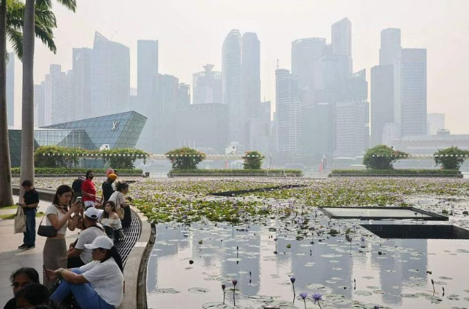 22°C-26°C Air Con Weather in S’pore to End Soon, 33°C High Expected in Next 4 Days