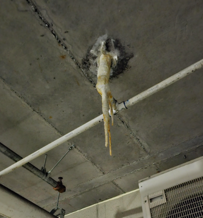 Man, 69, Discovers 10 Stalactites on Ceiling Due to Water Leak, Jokes His HDB Flat Resembles ‘Little Guilin’