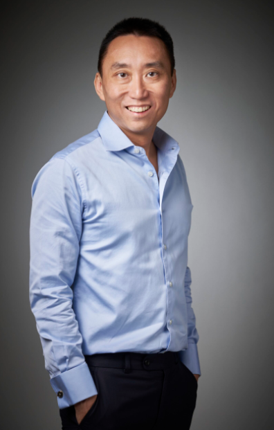 Calvin Cheng Criticized for Calling Out Cash-Only Businesses in Singapore