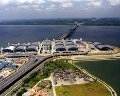 ICA Reroutes MPVs to Bus Lanes at Tuas Checkpoint for Efficiency