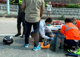 Young Boy Injured After Dashing Across Road and Getting Hit by Van